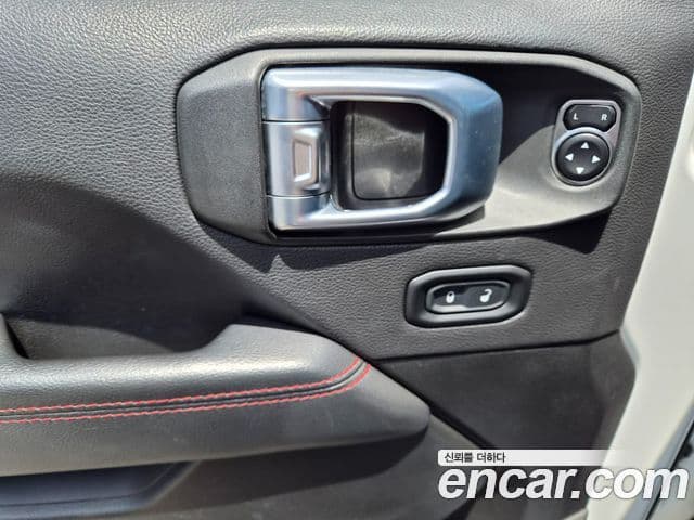 Jeep Wrangler 2023 — Şəkil 13/15