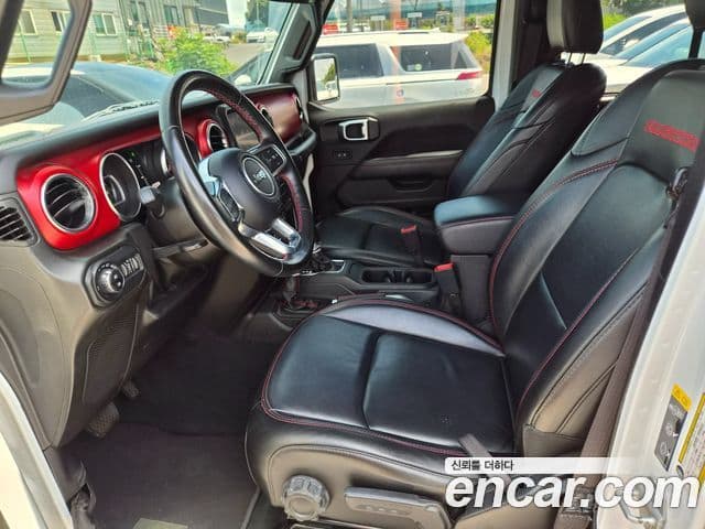 Jeep Wrangler 2023 — Şəkil 10/15