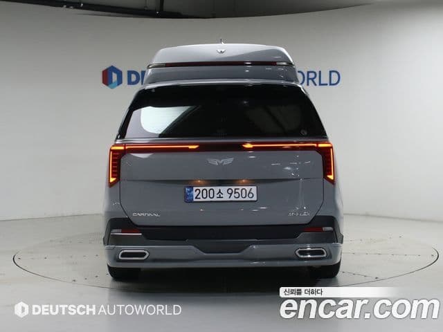 Kia Carnival 2024 — ფოტო 3/20