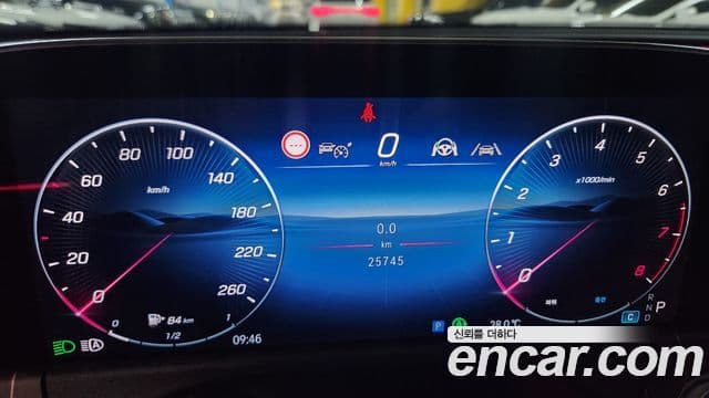 Mercedes-Benz E-Class 2025 — ფოტო 4/20