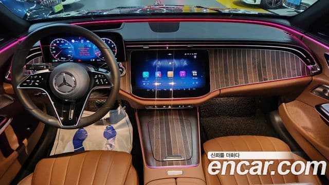 Mercedes-Benz E-Class 2025 — ფოტო 6/20