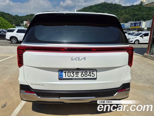 Kia Carnival 2024 — ფოტო 3/20