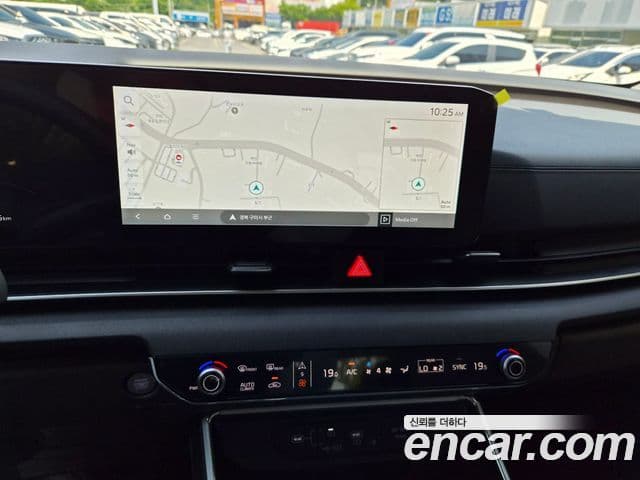 Kia Carnival 2024 — ფოტო 7/20
