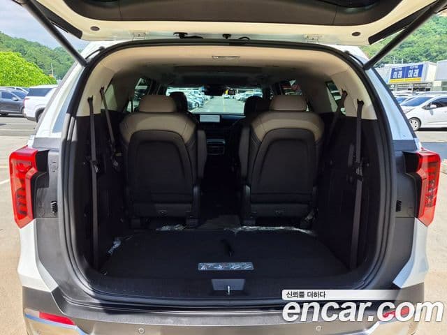 Kia Carnival 2024 — ფოტო 15/20