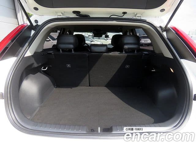 Kia Niro 2022 — Фото 4/19