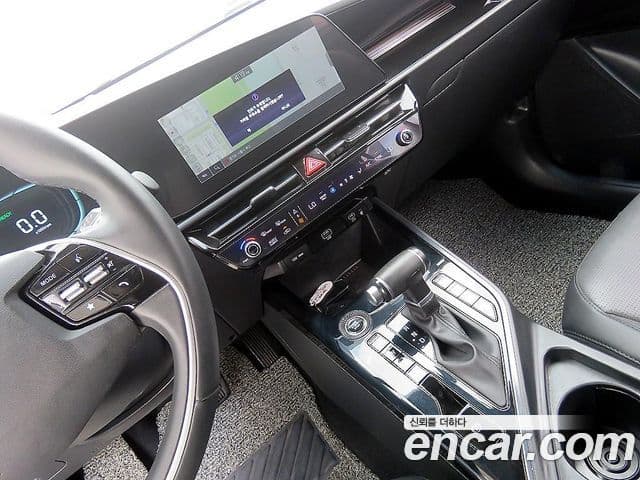 Kia Niro 2022 — Фото 11/19