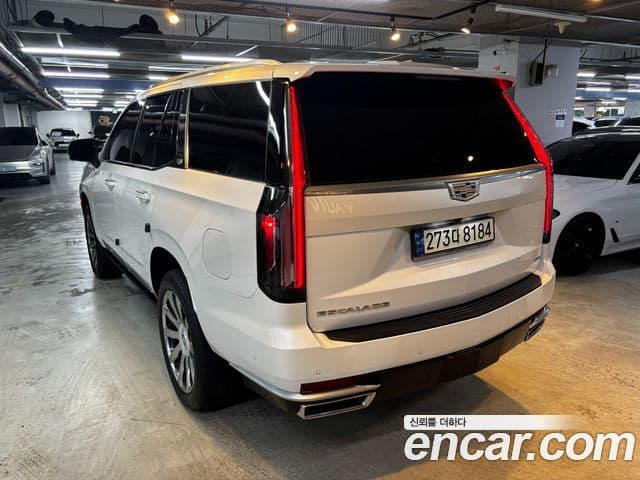 Cadillac Escalade 2021 — Photo 15/20
