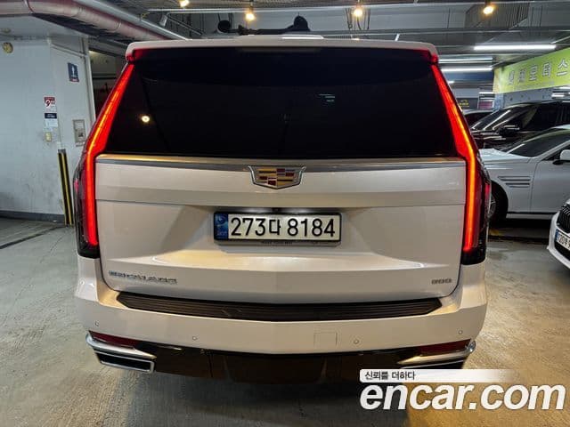 Cadillac Escalade 2021 — Photo 6/20