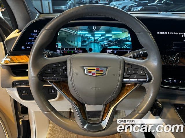 Cadillac Escalade 2021 — Photo 18/20