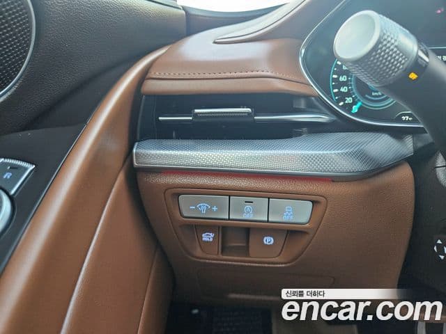 Genesis Electrified G80 2023 — Şəkil 14/19