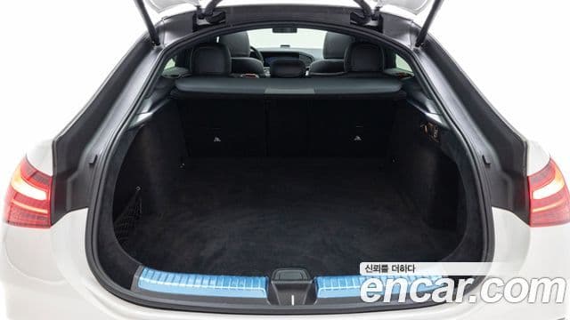 Mercedes-Benz GLE-Class 2025 — Photo 11/20
