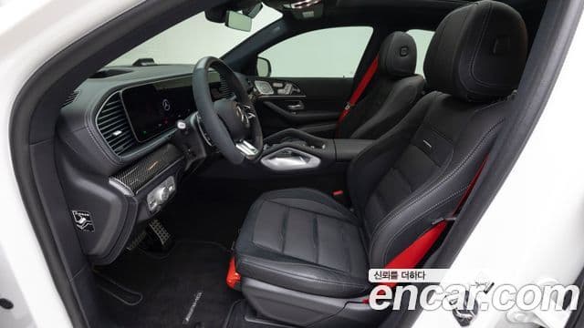 Mercedes-Benz GLE-Class 2025 — Photo 17/20