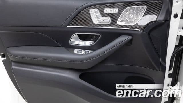 Mercedes-Benz GLE-Class 2025 — Photo 7/20