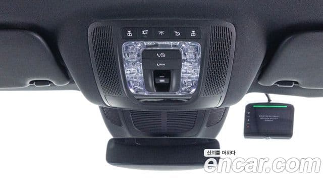Mercedes-Benz GLE-Class 2025 — Photo 12/20