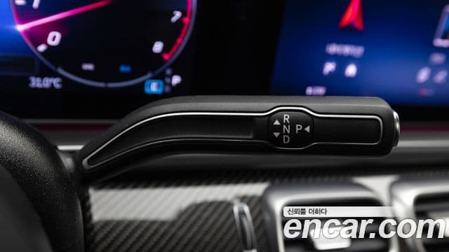 Mercedes-Benz GLE-Class 2025 — Photo 18/20