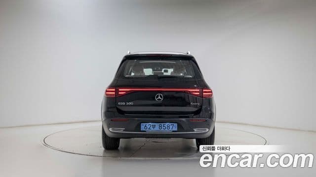 Mercedes-Benz EQB 2025 — ფოტო 10/20
