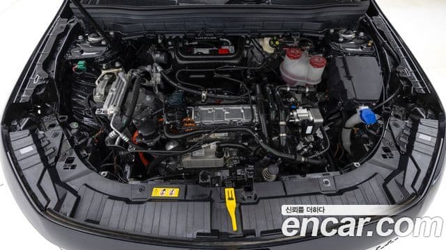Mercedes-Benz EQB 2025 — ფოტო 15/20