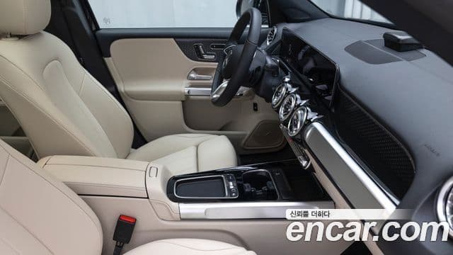 Mercedes-Benz EQB 2025 — ფოტო 19/20