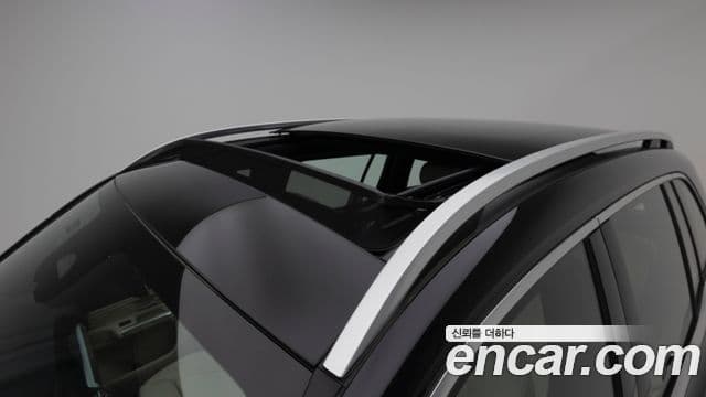 Mercedes-Benz EQB 2025 — ფოტო 16/20