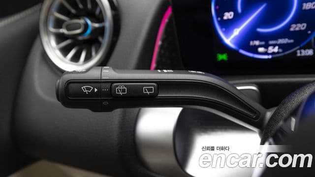 Mercedes-Benz EQB 2025 — ფოტო 2/20