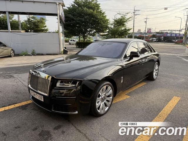 Rolls-Royce Ghost 2021 — ფოტო 1/19