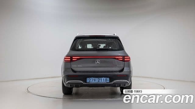 Mercedes-Benz EQB 2025 — ფოტო 15/20