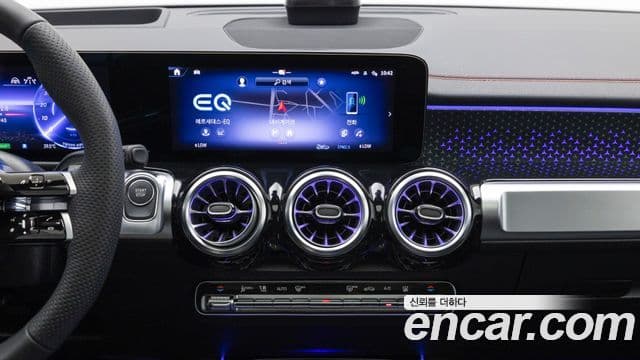Mercedes-Benz EQB 2025 — ფოტო 19/20