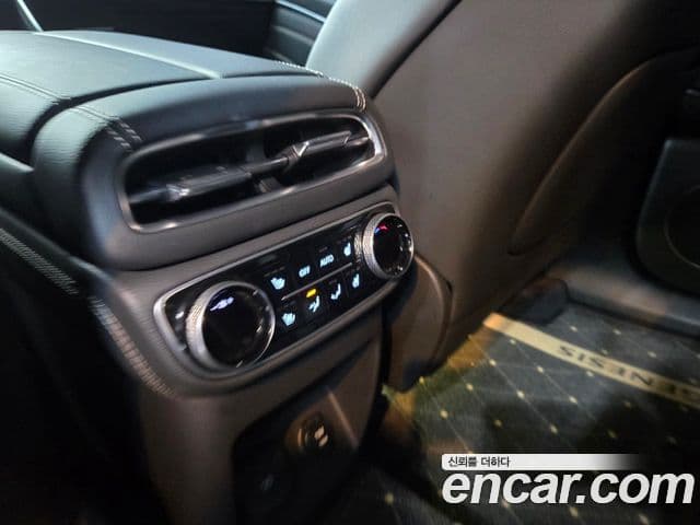Genesis GV80 2022 — ფოტო 12/16