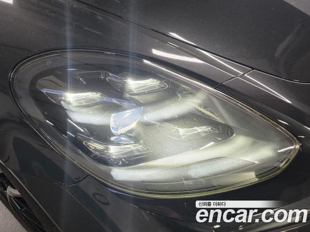 Porsche Panamera 2020 — Photo 18/19