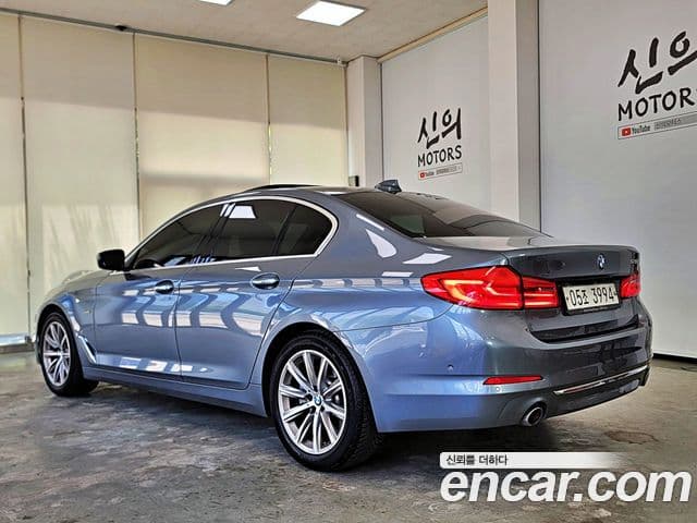 BMW 5 Series 2018 — Şəkil 1/20