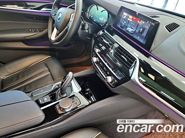 BMW 5 Series 2018 — Şəkil 6/20