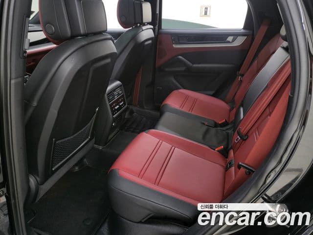 Porsche Cayenne 2025 — Şəkil 16/20