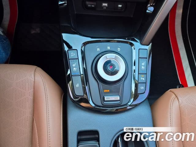 Kia Seltos 2024 — ფოტო 8/20