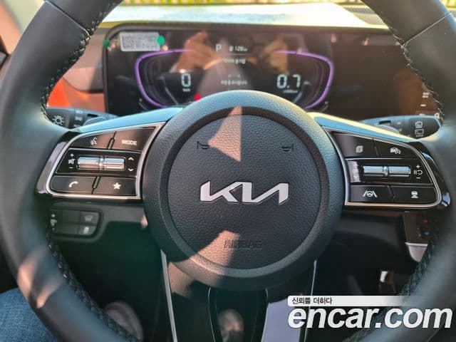 Kia Seltos 2024 — ფოტო 9/20