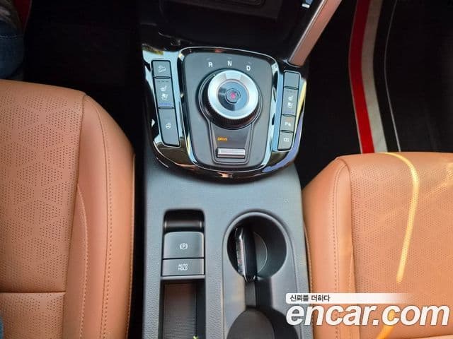 Kia Seltos 2024 — ფოტო 19/20