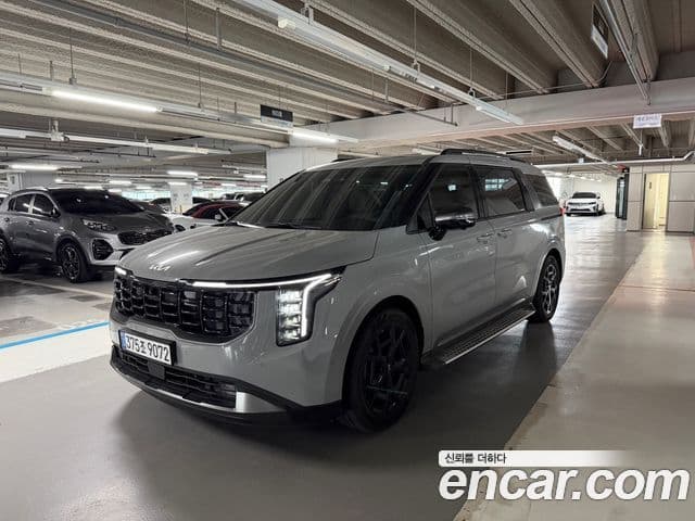 Kia Carnival 2025 — Фото 1/20