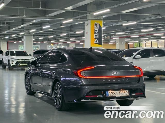 Hyundai Sonata 2022 — ფოტო 3/20