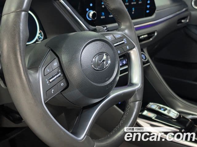Hyundai Sonata 2022 — ფოტო 14/20