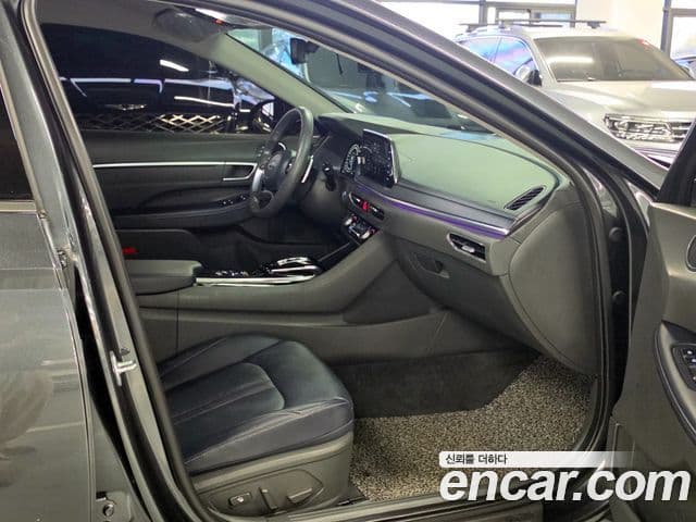 Hyundai Sonata 2022 — ფოტო 19/20