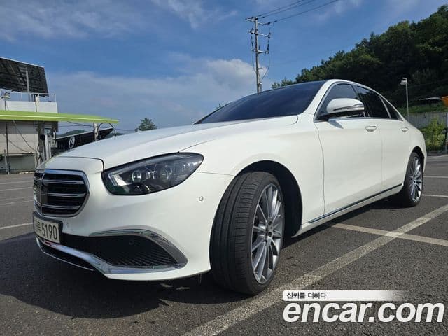 Mercedes-Benz E-Class 2023 — Фото 1/17