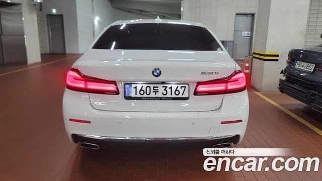 BMW 5 Series 2022 — ფოტო 2/4