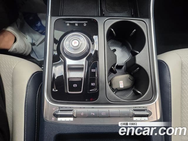 Kia Carnival 2024 — Şəkil 19/20