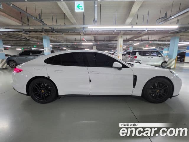 Porsche Panamera 2018 — Şəkil 13/18