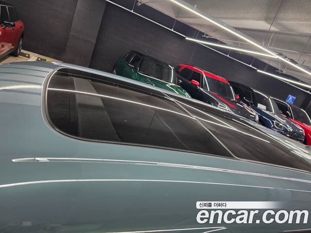 Mini Cooper S Clubman 2024 — ფოტო 18/19