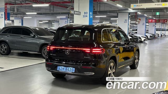 Mercedes-Benz EQB 2025 — ფოტო 13/20
