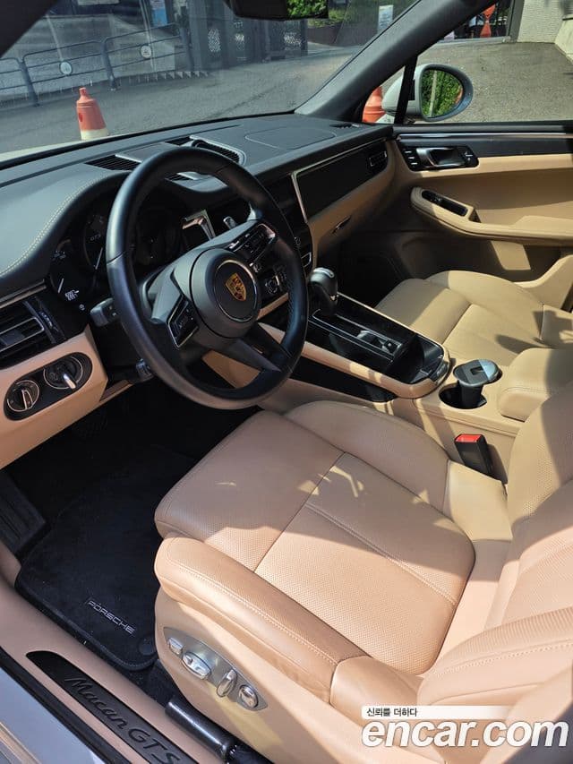 Porsche Macan 2023 — Şəkil 2/18