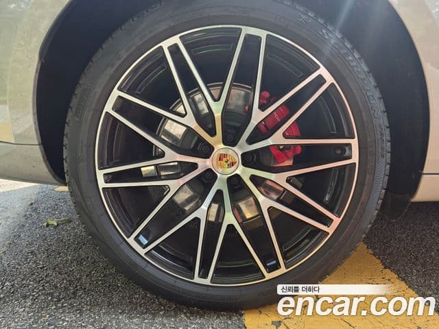 Porsche Macan 2023 — Şəkil 5/18