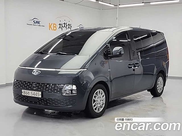 Hyundai Staria 2021 — ფოტო 1/20