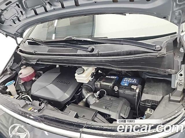 Hyundai Staria 2021 — ფოტო 5/20