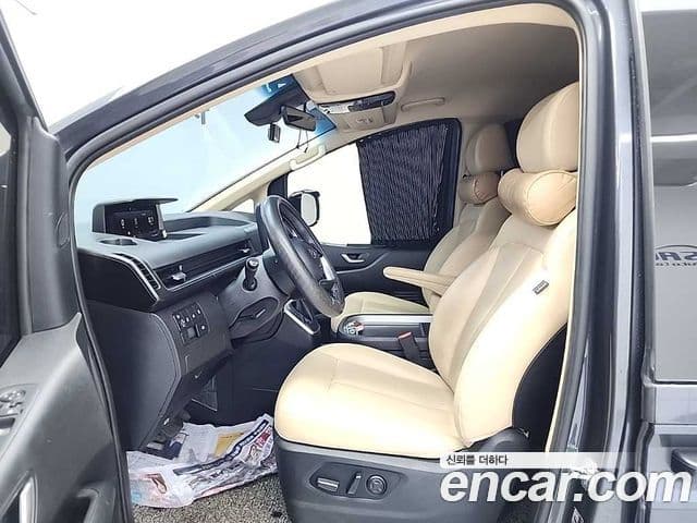 Hyundai Staria 2021 — фото 11 из 20